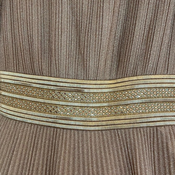 Mac Duggal | Shimmering Metallic Pleated Ballgown In Rose Gold Size 4 NEW #30700 - Picture 7 of 16
